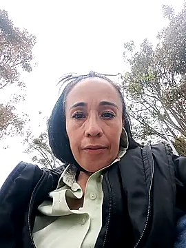 Coeur de luxure online show from October 14, 2025, 6:19 pm