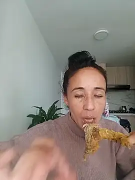 Coeur de luxure online show from November 4, 2025, 6:22 pm