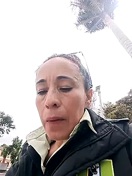 Coeur de luxure online show from October 28, 2025, 5:56 pm