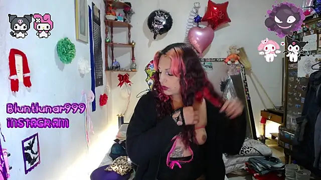 purplekattlyn online show from March 8, 2025, 10:02 pm