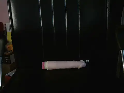 PreetyKitten online show from December 19, 2025, 1:35 pm