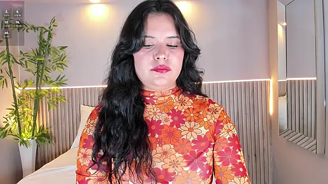 Snapshot of GeorginaReyes chatting on March 17, 2025, 10:51 pm GeorginaReyes online show from March 17, 2025, 10:51 pm