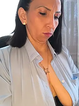 Mrsvictoriaaa online show from July 18, 2026, 6:49 pm