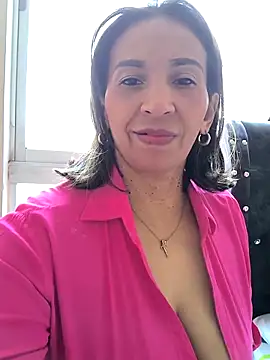 Snapshot of Mrsvictoriaaa chatting on March 18, 2025, 3:22 pm Mrsvictoriaaa online show from March 18, 2025, 3:22 pm
