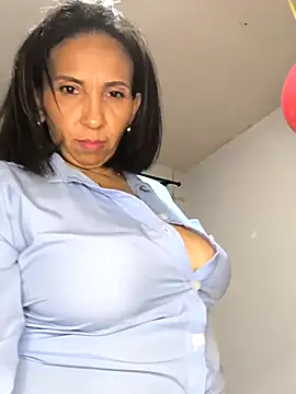 Snapshot of Mrsvictoriaaa chatting on February 26, 2025, 1:57 am Mrsvictoriaaa online show from February 26, 2025, 1:57 am