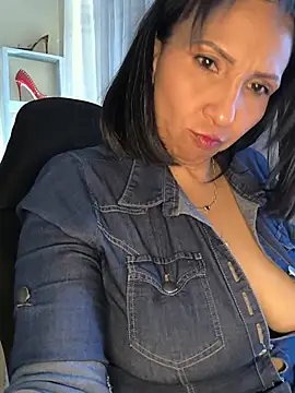 Mrsvictoriaaa online show from July 3, 2026, 8:15 pm