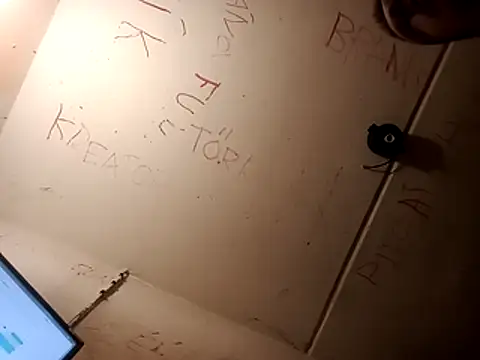 Snapshot of VickyDevilEU chatting on October 15, 2025, 1:59 am VickyDevilEU online show from October 15, 2025, 1:59 am