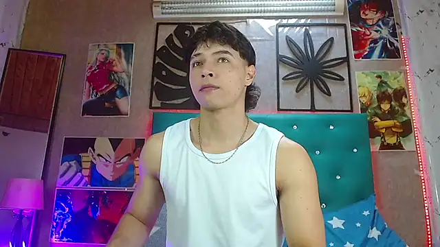 LiamAndrewzz online show from November 19, 2025, 4:51 pm