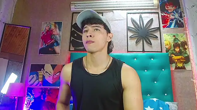 LiamAndrewzz online show from November 13, 2025, 5:17 pm