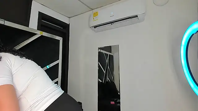 Rubyxht online show from December 15, 2025, 12:44 pm