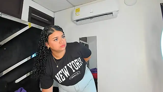 Snapshot of Rubyxht chatting on February 25, 2026, 12:38 pm Rubyxht online show from February 25, 2026, 12:38 pm