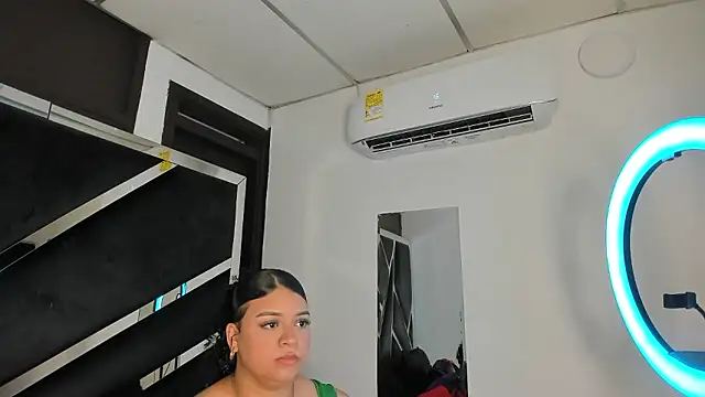 Snapshot of Rubyxht chatting on January 16, 2026, 12:42 pm Rubyxht online show from January 16, 2026, 12:42 pm