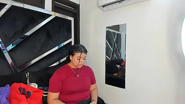 Snapshot of Rubyxht chatting on February 13, 2026, 12:49 pm Rubyxht online show from February 13, 2026, 12:49 pm