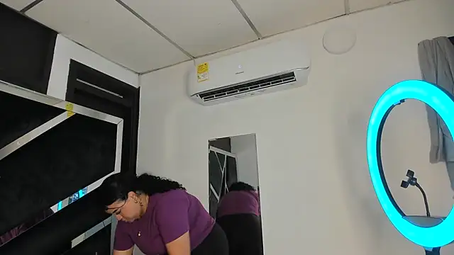 Snapshot of Rubyxht chatting on February 19, 2026, 12:57 pm Rubyxht online show from February 19, 2026, 12:57 pm