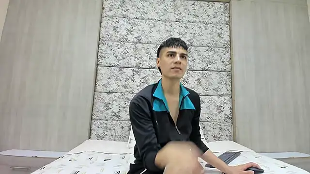 frank jhonsson online show from February 3, 2026, 7:08 pm