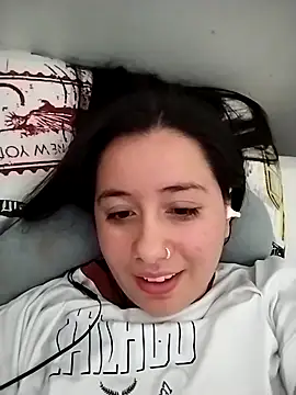 sweetie  annieee online show from September 11, 2025, 5:18 am