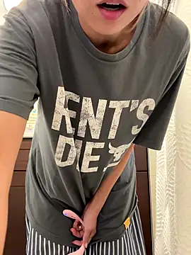 skybeatrice7 online show from September 17, 2025, 3:19 am