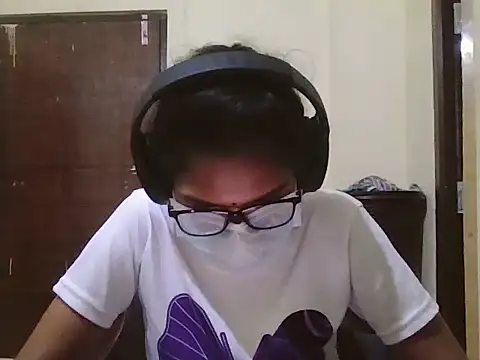 Snapshot of cutee_telugu chatting on October 19, 2025, 3:04 pm cutee telugu online show from October 19, 2025, 3:04 pm