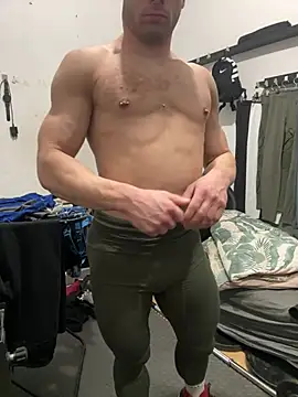 Snapshot of pesyelisa chatting on March 1, 2025, 3:05 pm pesyelisa online show from March 1, 2025, 3:05 pm