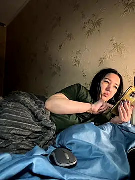 Naughtbaby 2025 online show from November 22, 2025, 3:27 am