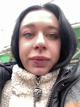 AlishaPrettyBlade online show from March 7, 2025, 6:46 am