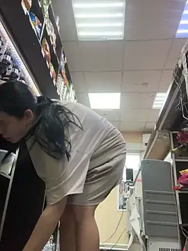 AlishaPrettyBlade online show from October 22, 2025, 9:42 am