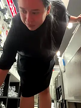 AlishaPrettyBlade online show from October 11, 2025, 11:33 am