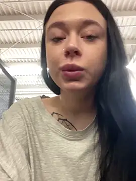 AlishaPrettyBlade online show from March 5, 2025, 6:33 am