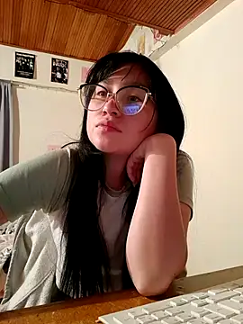 Snapshot of Arielle_lov chatting on October 3, 2025, 2:26 am Arielle lov online show from October 3, 2025, 2:26 am