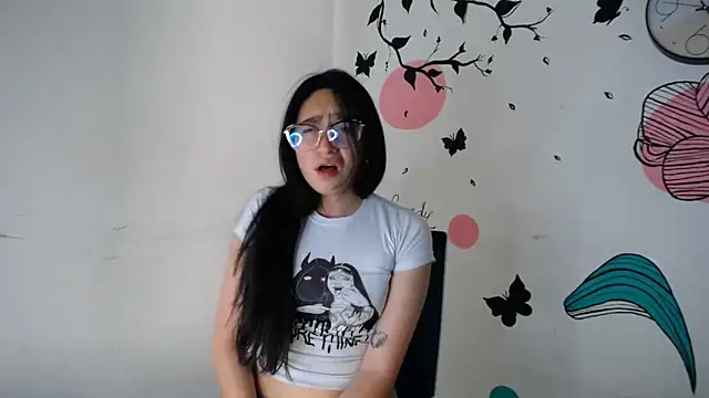 Snapshot of Arielle_lov chatting on March 1, 2025, 5:27 pm Arielle lov online show from March 1, 2025, 5:27 pm
