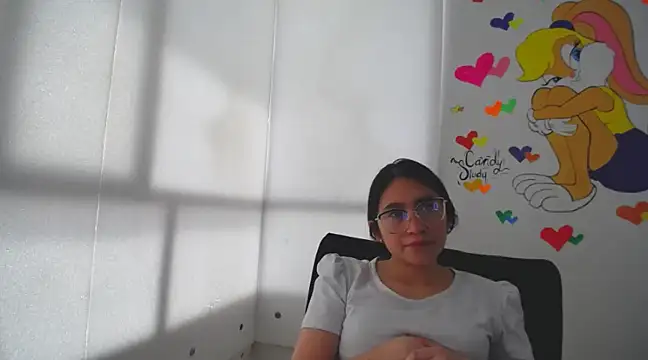 Snapshot of Arielle_lov chatting on February 27, 2025, 5:37 pm Arielle lov online show from February 27, 2025, 5:37 pm