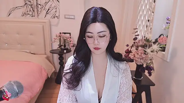 Snapshot of Tingdie chatting on November 10, 2025, 1:05 pm Tingdie online show from November 10, 2025, 1:05 pm