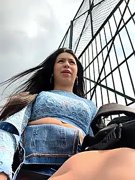 Nat XxX online show from December 19, 2025, 6:32 pm