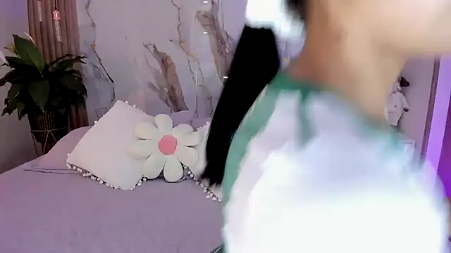 miss martiina online show from December 3, 2025, 3:07 am