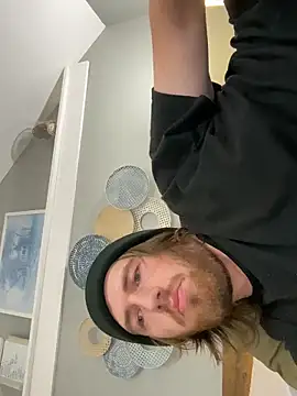 Explosive andyy online show from October 28, 2025, 11:31 am