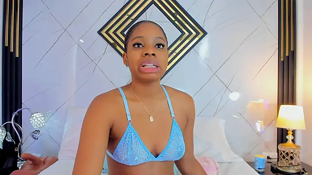 EmilyDiaaz online show from September 18, 2025, 12:19 pm