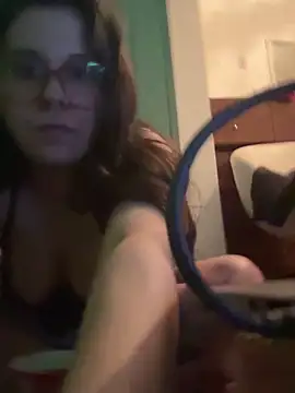 Snapshot of Rosiee69_ chatting on February 25, 2025, 8:53 pm Rosiee69 online show from February 25, 2025, 8:53 pm