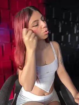 Emily-teen online show from October 13, 2025, 1:34 pm