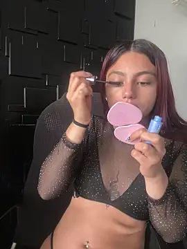 Emily-teen online show from November 15, 2025, 2:32 pm