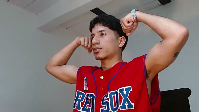 AngelHil online show from April 21, 2026, 2:25 am