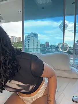 Alice surprise online show from December 4, 2025, 9:14 pm