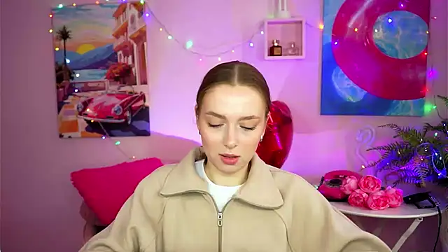 JenniferGraces online show from February 26, 2025, 8:17 am