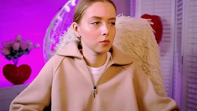 JenniferGraces online show from February 25, 2025, 8:25 am