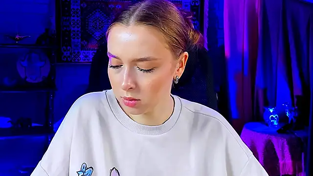 JenniferGraces online show from March 5, 2025, 8:10 am