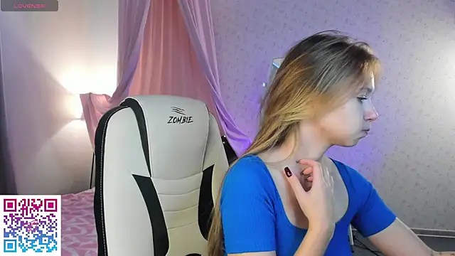 Snapshot of boozekirs_ chatting on October 4, 2025, 3:19 am boozekirs online show from October 4, 2025, 3:19 am