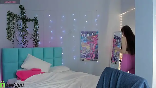 boozekirs  online show from March 24, 2026, 3:06 am