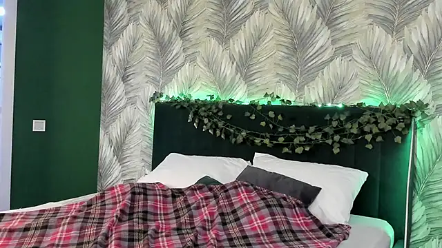 Snapshot of boozekirs_ chatting on November 5, 2025, 3:09 am boozekirs online show from November 5, 2025, 3:09 am