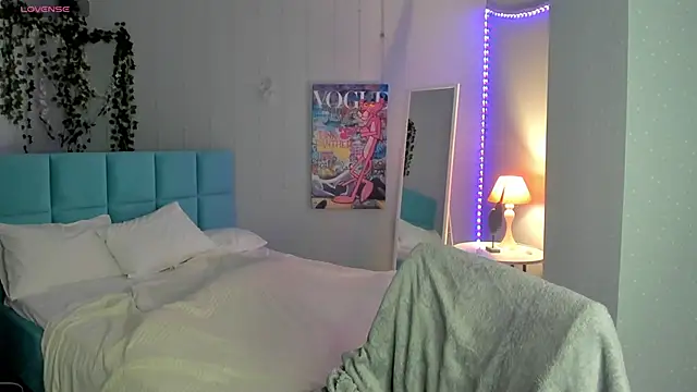 boozekirs  online show from April 6, 2026, 2:51 am