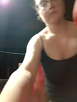 HTXBELLE online show from September 19, 2025, 1:31 am