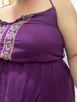 Snapshot of HTXBELLE chatting on February 5, 2026, 6:31 am HTXBELLE online show from February 5, 2026, 6:31 am